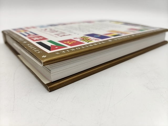 The World Encyclopedia Of Flags: The Definitive Guide To International Flags, Ba by Alfred Znamierowski
