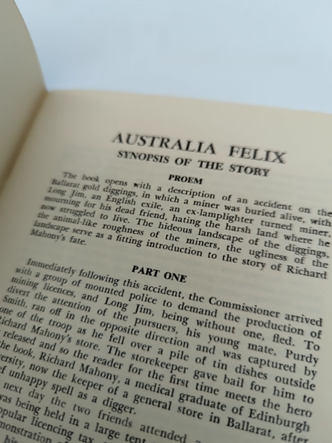 A Guide to the Study of H H Richardson's Australia Felix Majorie Burton, 1st Ed by Majorie Burton