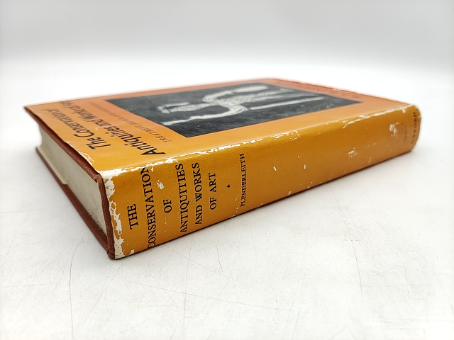 The Conservation Of Antiquities And Works Of Art;: Treatment, Repair, And Restor by H. J. Plenderleith