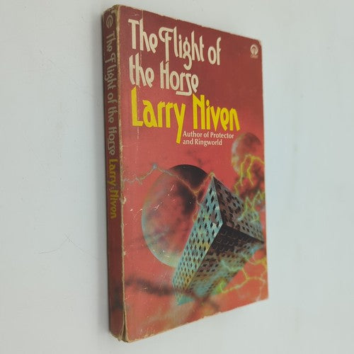 2x Larry Niven Science Fiction Bundle, Limits The Flight of the Horse, Sci-Fi by Larry Niven