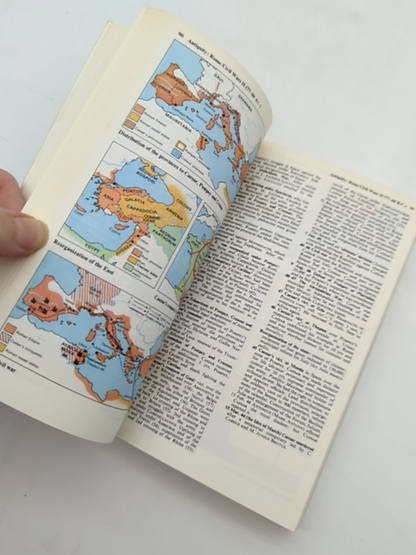 The Penguin Atlas Of World History: From The French Revolution To The Present, by "Werner Hilgemann Hermann Kinder"