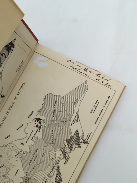 The Physiography Of Victoria by E Sherbon Hills (Hardcover, 1951) Geology by E Sherbon Hills