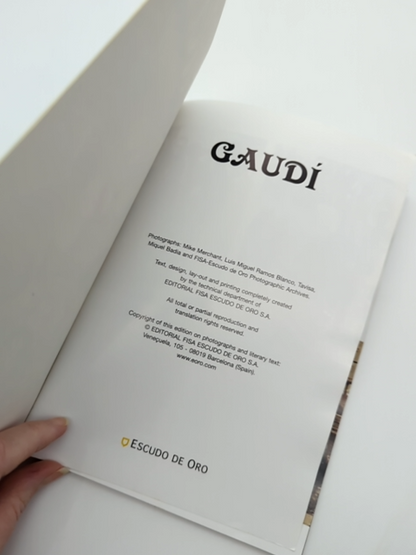 Gaudi by Escudo de Oro (Paperback, 1998) Art History by Escudo De Oro