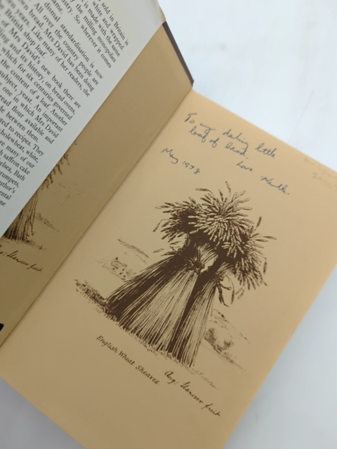 English Bread And Yeast Cookery by Elizabeth David, Baking by Elizabeth David
