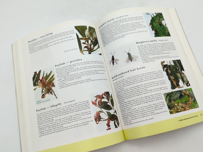 What Garden Pest Or Disease Is That? Organic And Chemical Solutions For Every Ga by Judy Mcmaugh