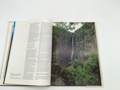 Vincent Serventy Hardcover Bundle Australia's Natural Wonders by Vincent Serv… by Vincent Serventy