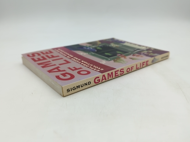 Games Of Life: Explorations In Ecology, Evolution, And Behaviour by Karl Sigmund by Karl Sigmund