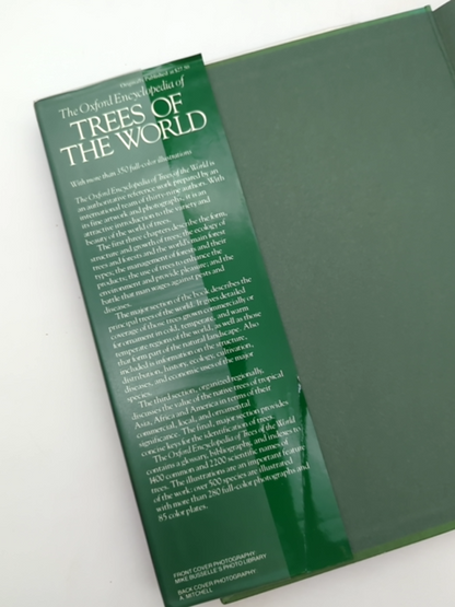 Oxford Encyclopedia Of Trees Of The World by Rh Value Publishing Bayard Hora by Random House Value Publishing Staff, Outlet Book Company Staff
