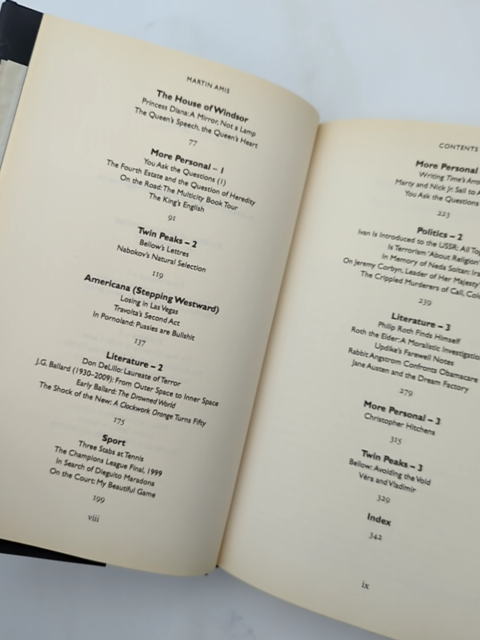 The Rub Of Time: Bellow, Nabokov, Hitchens, Travolta, Trump. Essays And Reportag by Martin Amis
