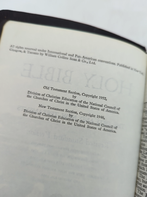 The Holy Bible by National Council of Churches of Christ (Leather, 1996) by National Council Of Churches Of Christ