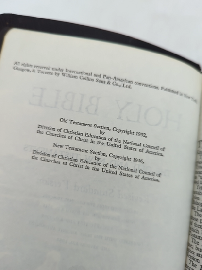 The Holy Bible by National Council of Churches of Christ (Leather, 1996) by National Council Of Churches Of Christ