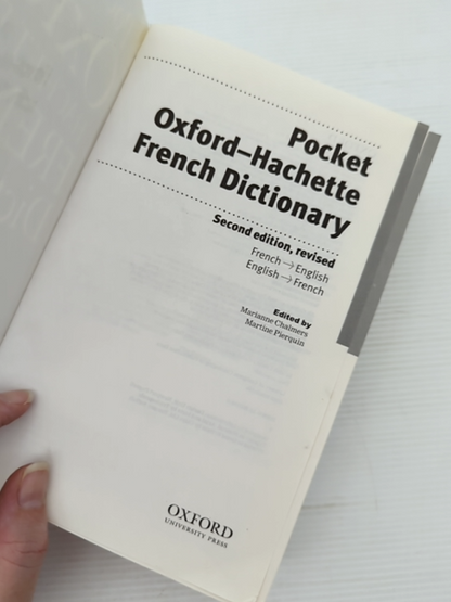 Pocket Oxford Hachette French Dictionary by Martine Pierquin Marianne Chalmers by Martine Pierquin