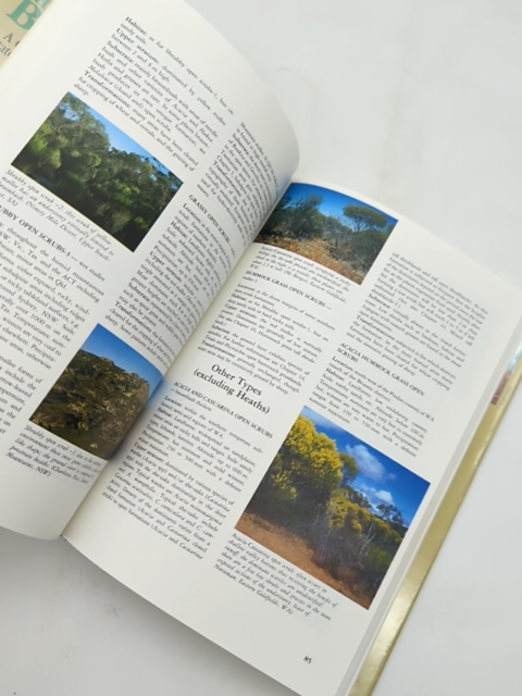 The Bush: Guide To The Vegetated Landscapes Of Australia by Ian G Read, Botany by Ian G Read