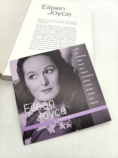 Eileen Joyce: Portrait by Davis Richard & Richard Davis, Autobiography by Davis Richard