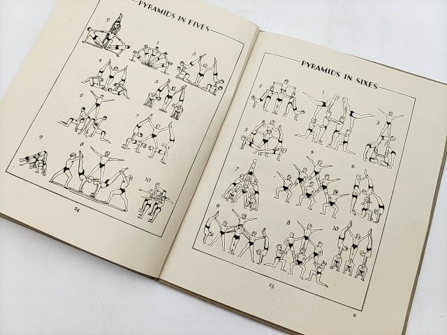 Gymnastic Pyramids by Thomas H Hawtin (Hardcover, 1951) Art & Photography by Thomas H Hawtin