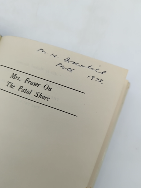 Mrs Fraser On The Fatal Shore Michael Alexander, Aboriginal Fraser Massacre by Michael Alexander