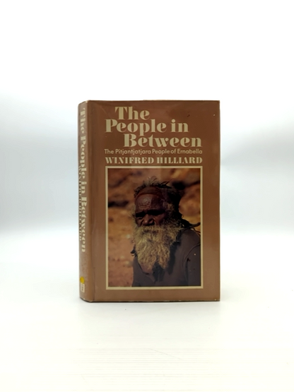 The People In Between by Winifred Hilliard (Hardcover, 1968) by Winifred Hilliard
