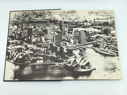 Sydney: A Book of Photographs by David Mist (Hardcover, 1969) Photographers by David Mist