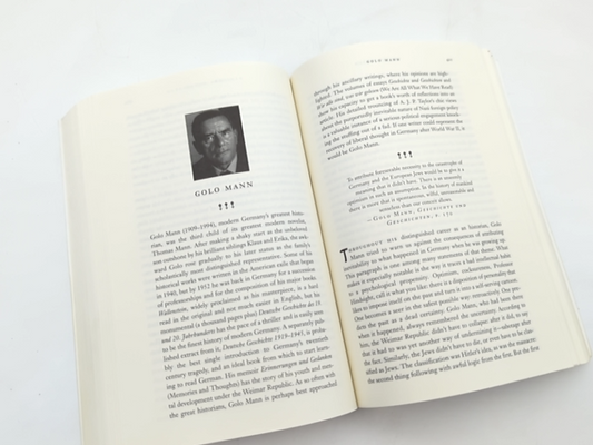 Cultural Amnesia: Necessary Memories From History And The Arts by Clive James by Clive James