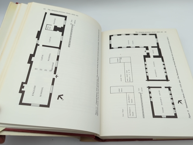 The English School: Architecture & Organization by Malcolm VJ Seabo, Design book by Malcolm Vivian John Seaborne