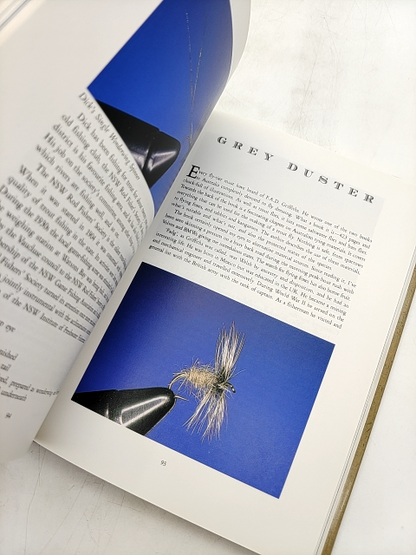 Fur and Feather: Fly-tying for Trout, Peter Leuver (Hardcover 1991) Fishing book by Peter Leuver