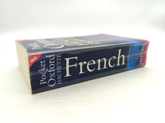 Pocket Oxford Hachette French Dictionary by Martine Pierquin Marianne Chalmers by Martine Pierquin