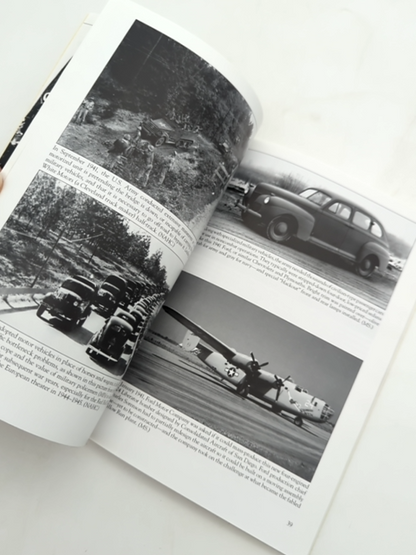 Detroit's Wartime Industry: Arsenal Of Democracy (images Of America: Michigan), by Not Available