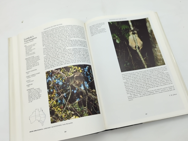 The Complete Book Of Australian Mammals: The National Photographic Index Of Aust by Ronald Strahan