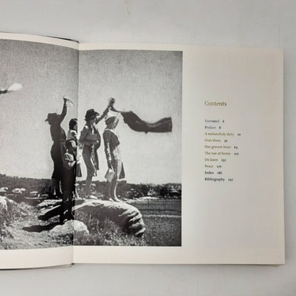 Australian Memories in Black and White: War (Paperback, 2005) Peter Cosgrove... by Carol Fallows
