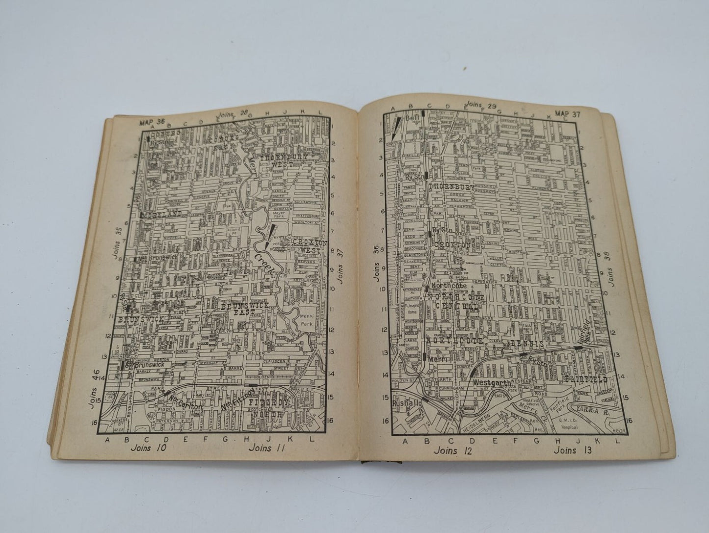 Rare & Early Melbourne Street Directory 1942 , H.E.C. Robinson (Gregory's) by H.E.C. Robinson