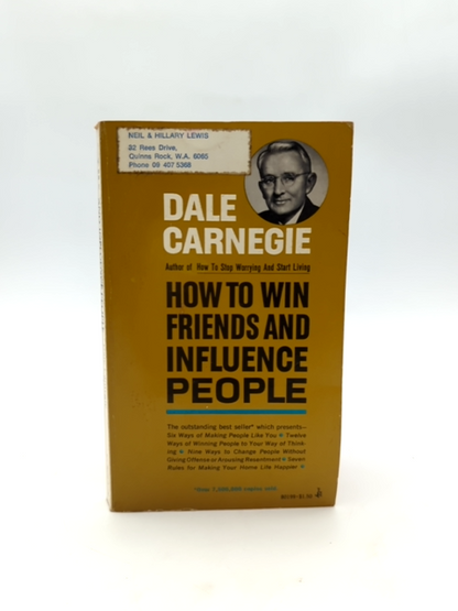 How To Win Friends And Influence People, Dale Carnegie, paperback 1975 by Dale Carnegie