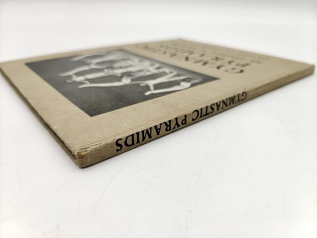 Gymnastic Pyramids by Thomas H Hawtin (Hardcover, 1951) Art & Photography by Thomas H Hawtin