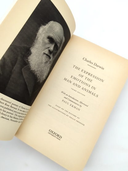 The Expression Of The Emotions In Man And Animals by Charles Darwin & Paul Ekman by Charles Darwin