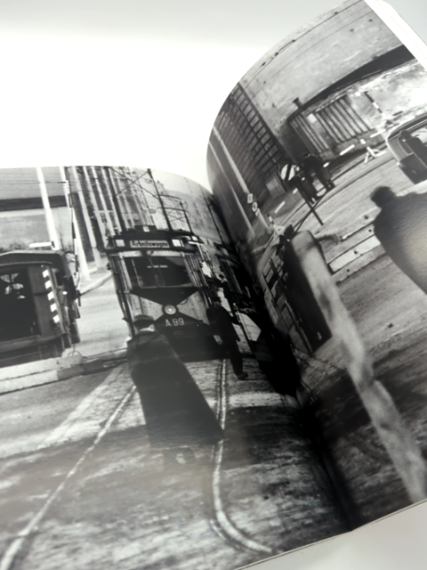 Conflict, Time, Photography by Simon Baker (Paperback, 2015) Coffee Table Book by Simon Baker