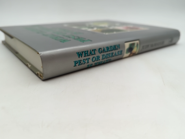 What Garden Pest Or Disease Is That? Every Garden Problem Solved, Judy. McMaugh by Judy. Mcmaugh