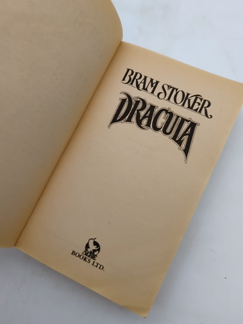 Dracula by Bram Stoker (Paperback, 1988) Complete and Unabridged Vintage Aerie by Bram Stoker