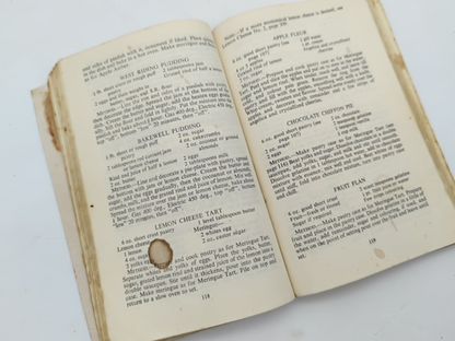 South Australian School Of Mines Cookery Book by Beth E Ross et al by Beth E Ross Et Al