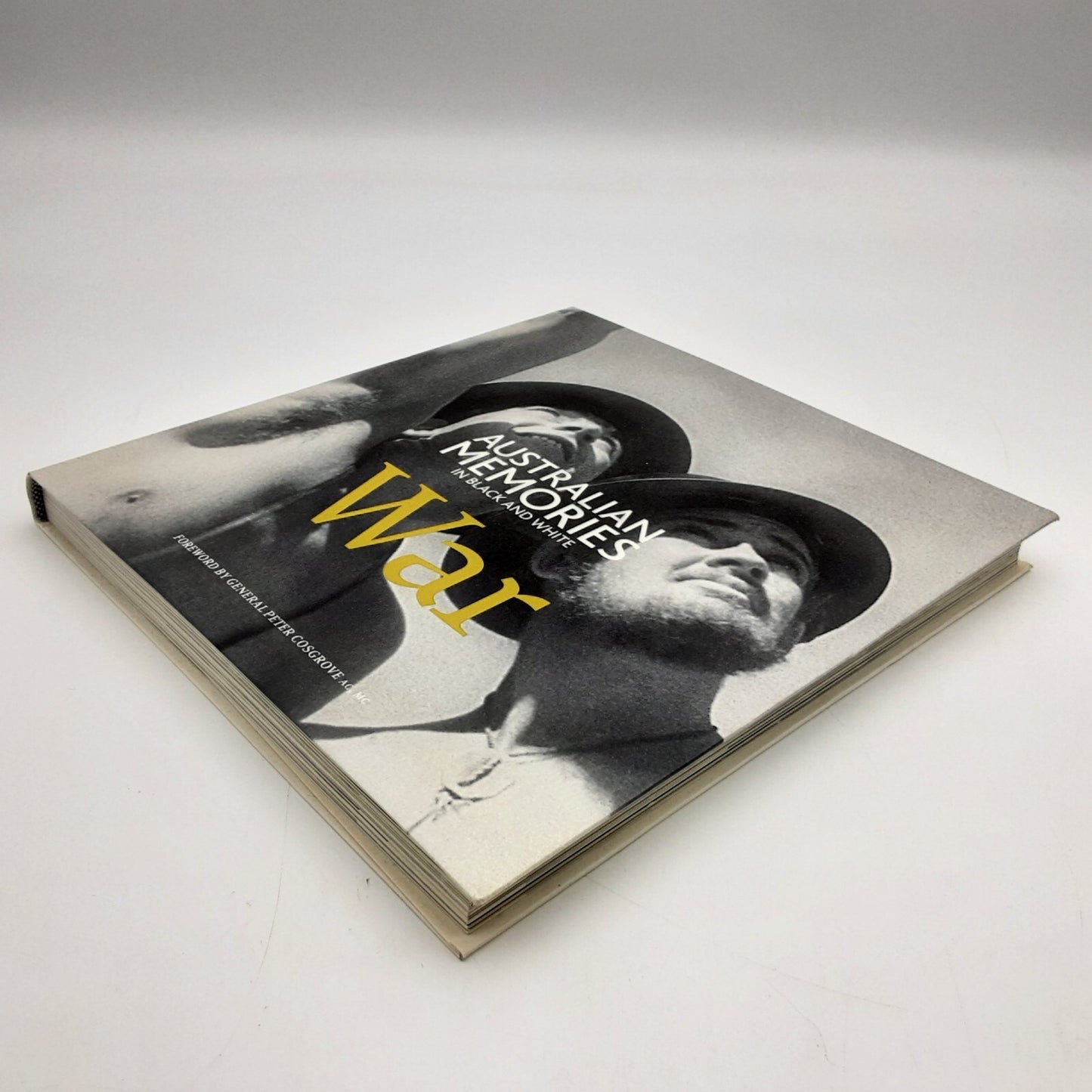 Australian Memories in Black and White: War (Paperback, 2005) Peter Cosgrove... by Carol Fallows