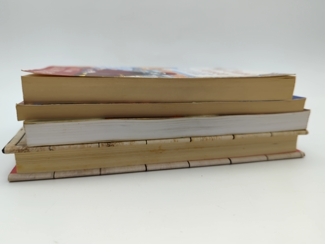 4x Shakespeare Books, Bill Bryson, Richard III, Taming Shrew, Merchant Venice by William Shakespeare