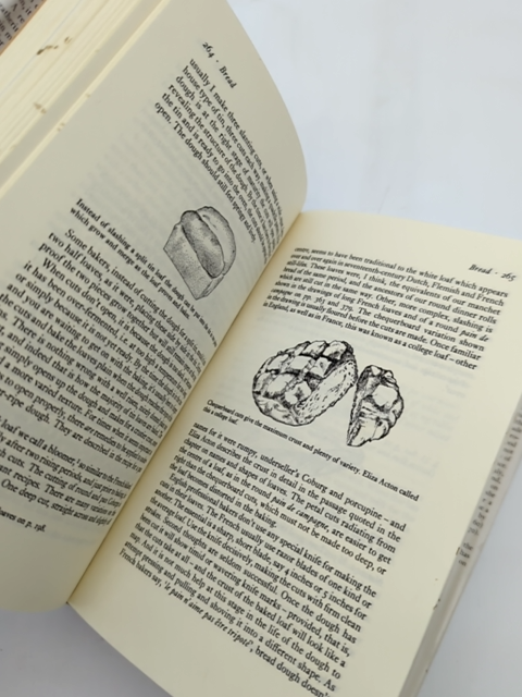 English Bread And Yeast Cookery by Elizabeth David, Baking by Elizabeth David