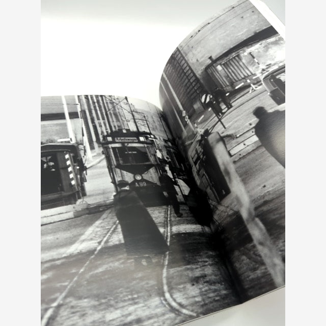 Conflict, Time, Photography by Simon Baker (Paperback, 2015) Coffee Table Book by Simon Baker — photo 4