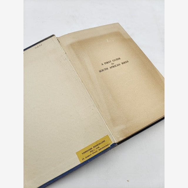 First Guide To South African Birds by E Leonard Gilll (Cloth, 1940) Vintage — photo 2