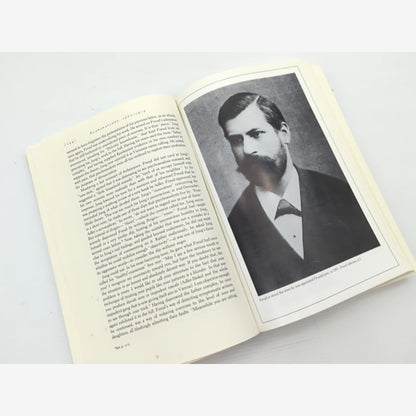 Freud Life For Our Time by Peter Gay (Paperback, 1998) 1st Edition Biography by Peter Gay — photo 4