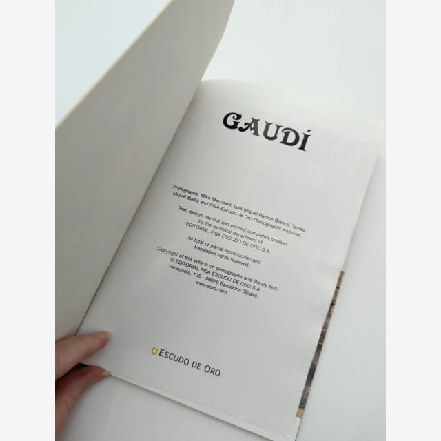 Gaudi by Escudo de Oro (Paperback, 1998) Art History by Escudo De Oro — photo 2
