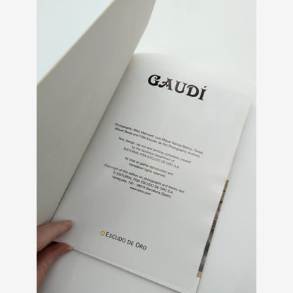 Gaudi by Escudo de Oro (Paperback, 1998) Art History by Escudo De Oro — photo 2