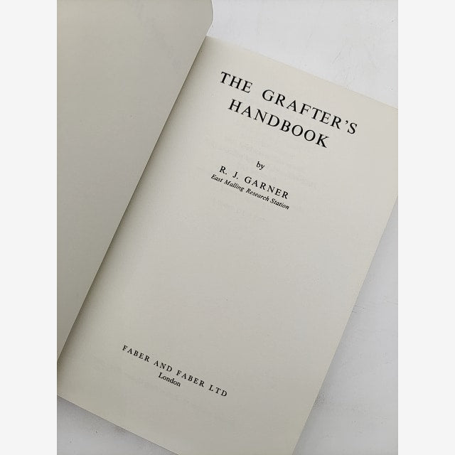 Grafter's Handbook by R.J. Garner (Cloth, 1967) Natural History by R.J. Garner — photo 2