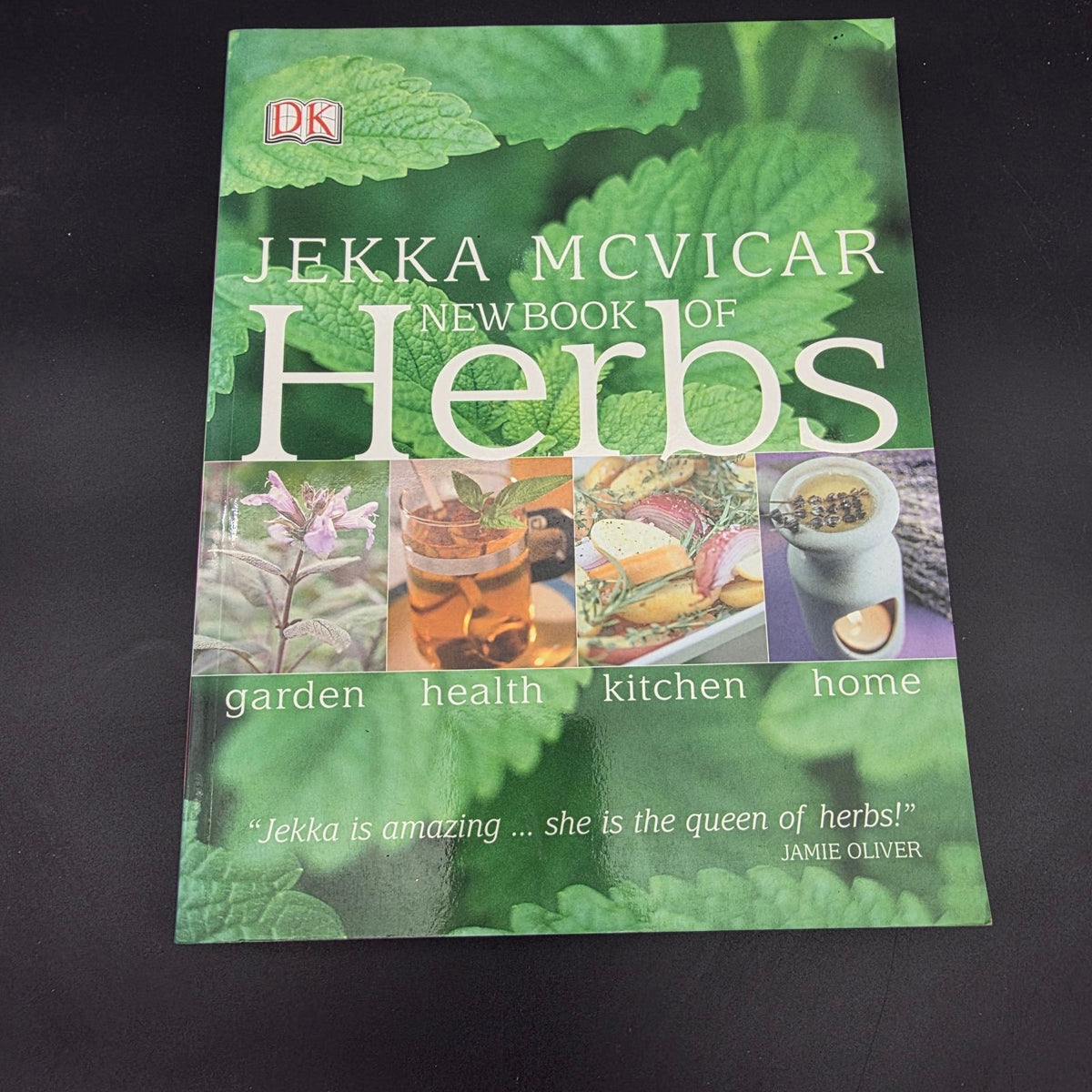 Jekka McVicar New Book of Herbs by Jekka McVicar book cover