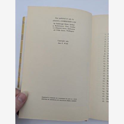 Life In The Crocodile Islands [milingimbi], Ann E Wells, 1963 1st Ed Aboriginal by Ann E Wells — photo 2