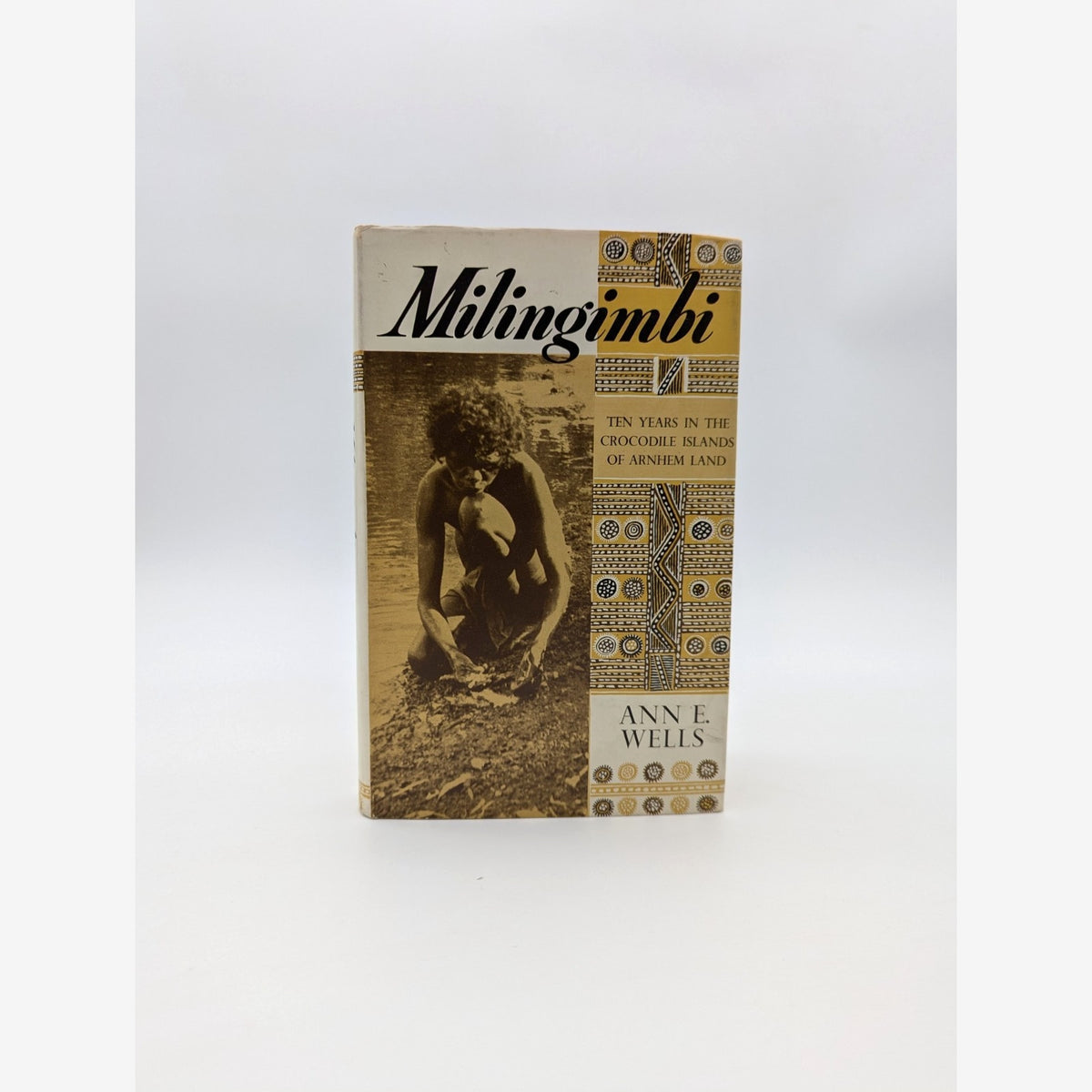 Life In The Crocodile Islands [milingimbi], Ann E Wells, 1963 1st Ed Aboriginal by Ann E Wells book cover