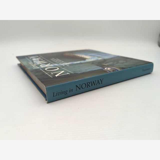 Living In Norway by Elisabeth Holte (Hardcover, 1993) Travel Guide by Solvi Dos Santos — photo 2